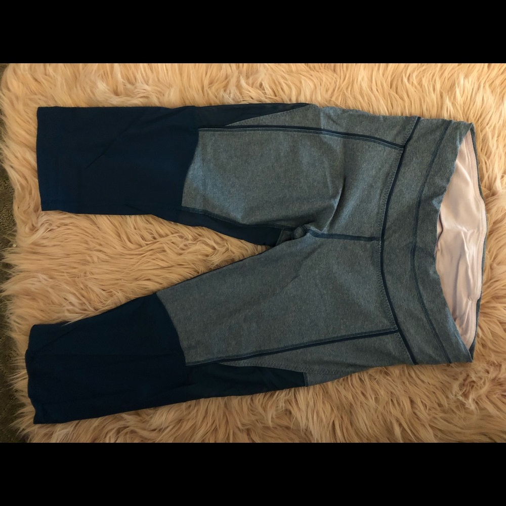 Lululemon blue mesh crop pants